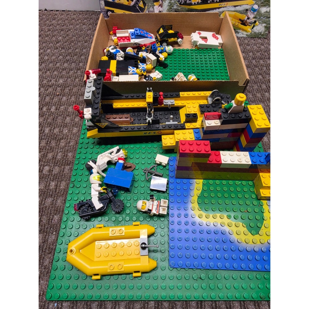 Vintage 1998 LEGO Pieces Lot 100+ Minifigures Res-Q Town Baseplates Boat Raft
